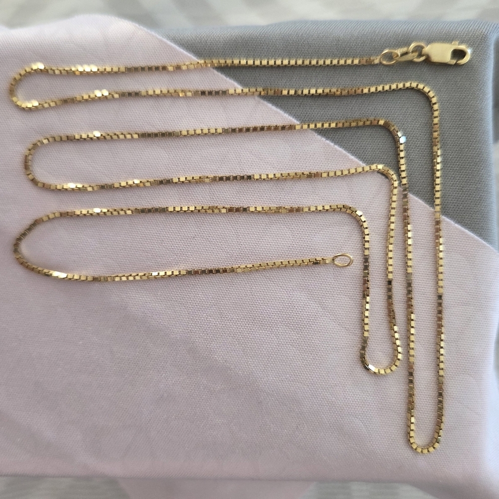 Gold Chain - Picture 7 of 14
